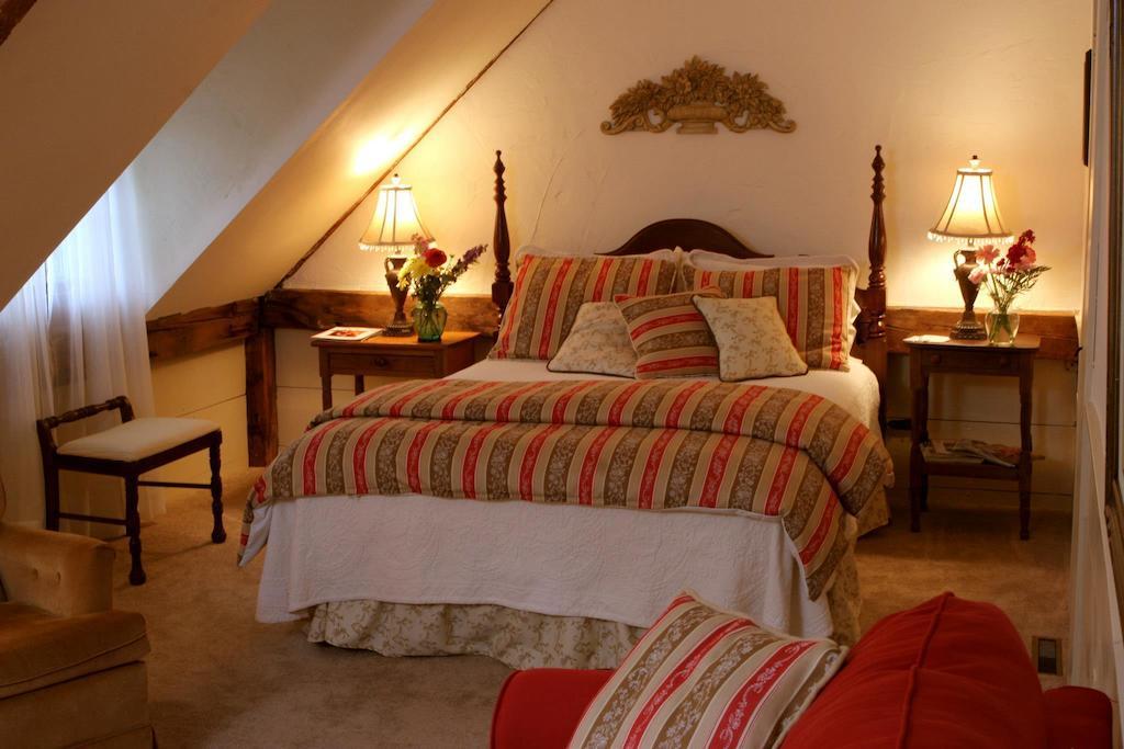 Colby Hill Inn Henniker Bilik gambar