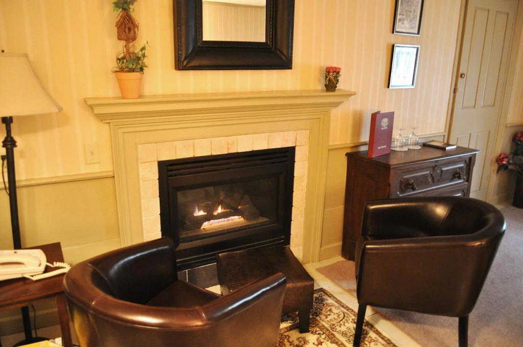 Colby Hill Inn Henniker Bilik gambar